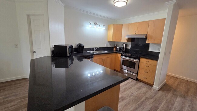 Building Photo - Turned key full furnished 3 bedroom in North Kihei