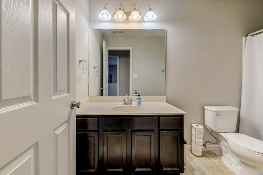 Building Photo - 2629 Grover Crossing Way