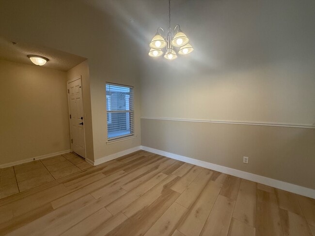 Building Photo - 2564 Golden Lake Loop