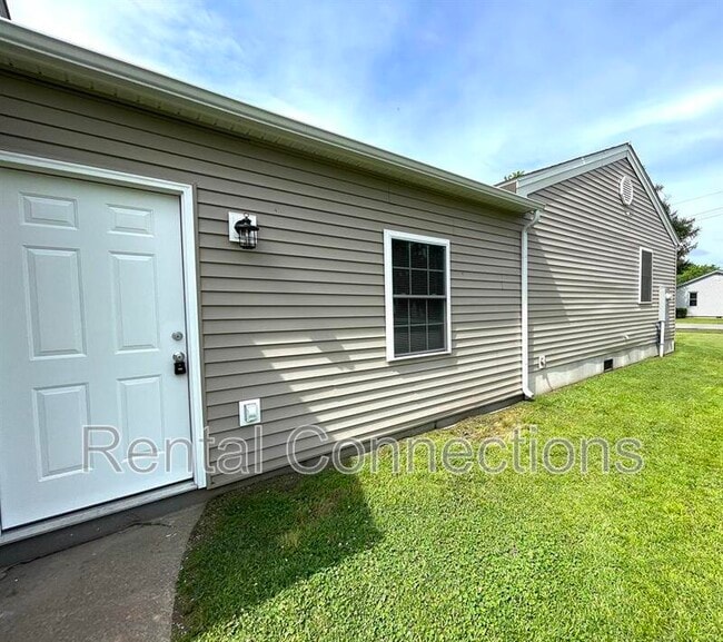 Building Photo - 810 S Bentley St