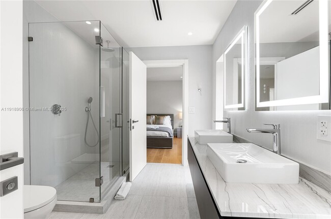 Building Photo - 45 NE 104th St