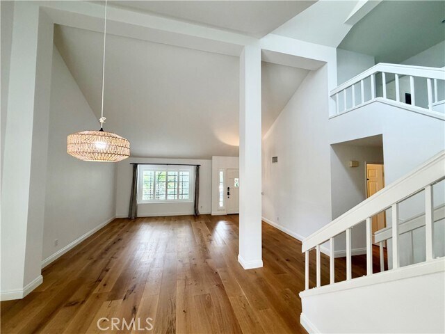 Building Photo - 10 Wickland