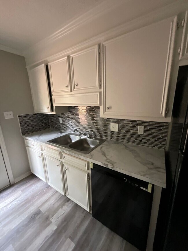Building Photo - Cozy Townhome in Ridgeland