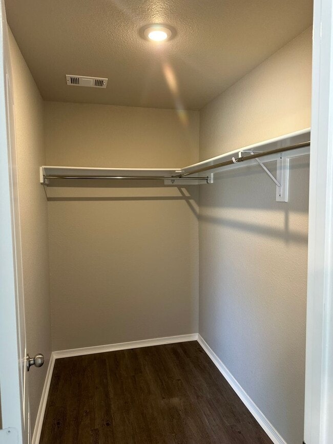 Building Photo - Pre-Leasing Now! Beautiful 3-Bedroom, 2-Bath Home in Prospect Farms | Available July 14