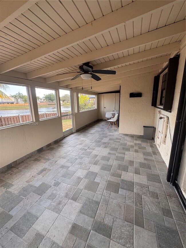 Building Photo - 13528 SW 9th Ln