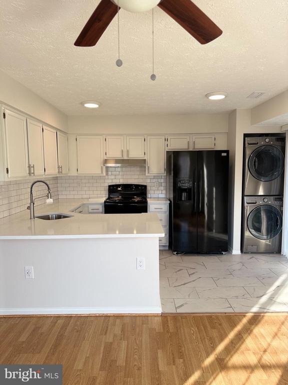 Building Photo - 2401 W Rosecroft Village Cir