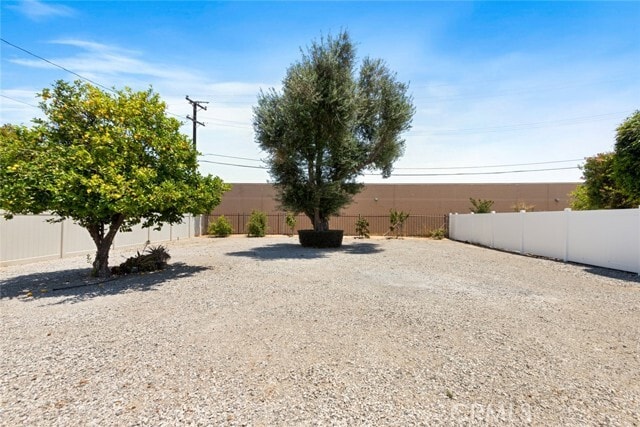 Building Photo - 231 N Lincoln Ave