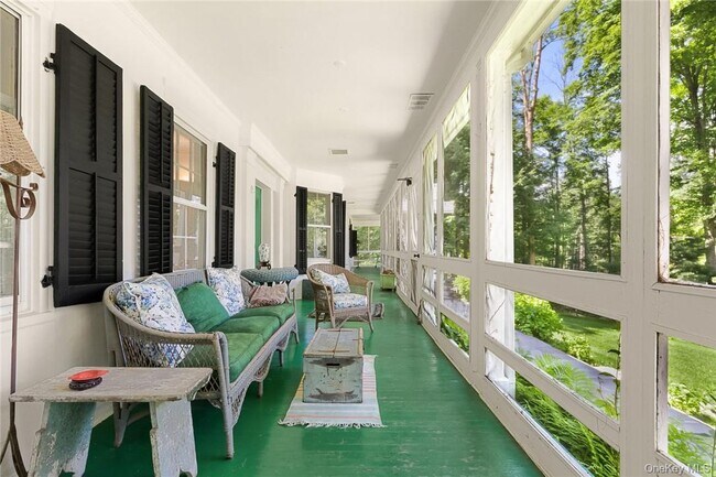 Building Photo - 31 Kittredge Dr