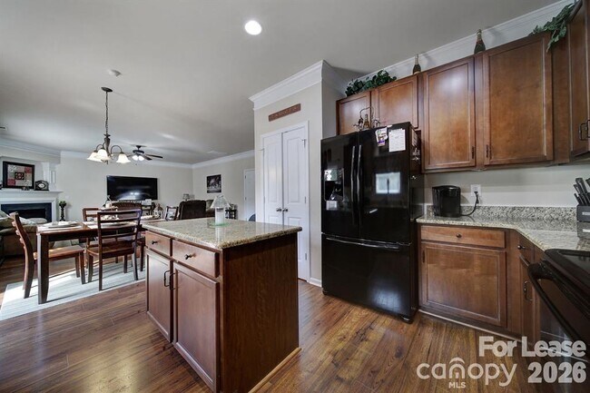 Building Photo - 6125 Kilchurn Dr