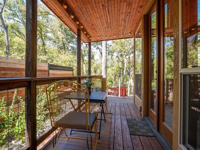 Building Photo - 10731 Cassia Dr