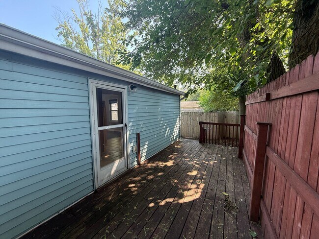 Building Photo - Charming 2-Bedroom Home in Godwin Heights ...