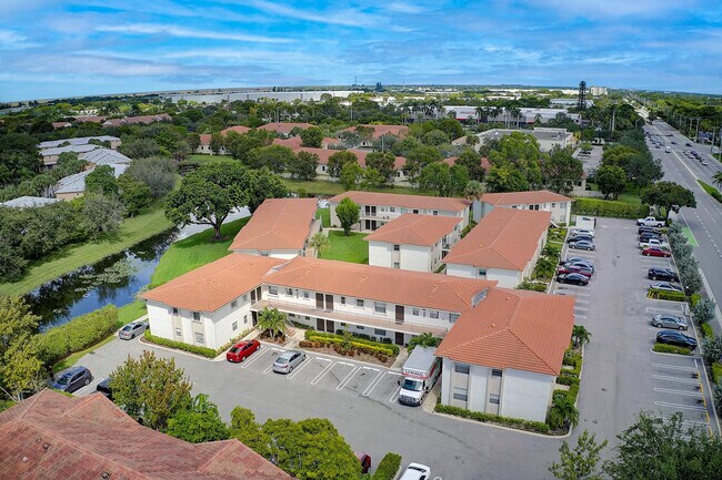 Building Photo - 3214 Coral Ridge Dr