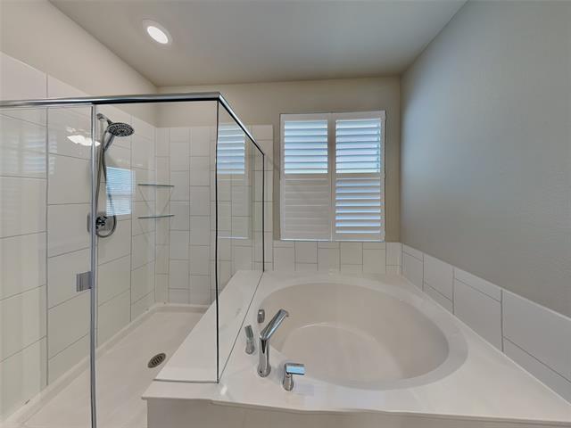 Building Photo - 2004 Windsor Dr