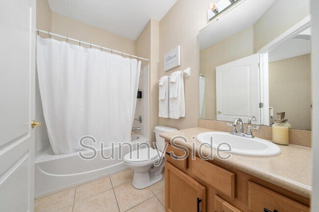 Building Photo - 2390 Caravelle Cir