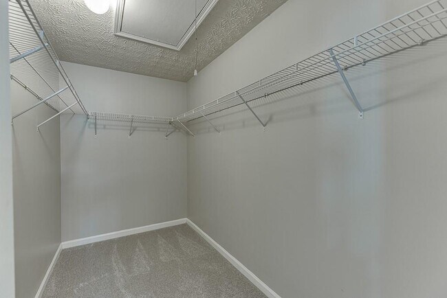 Building Photo - 678 Clairidge Elm Trail SW