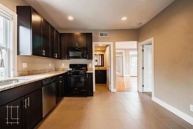 Building Photo - 1173-1175 Say Ave