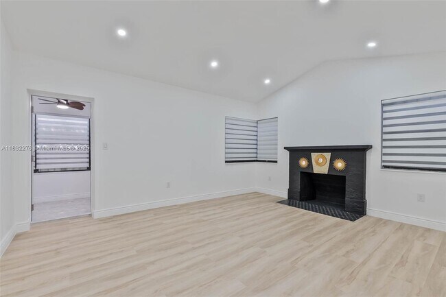Building Photo - 583 NW 47th Terrace