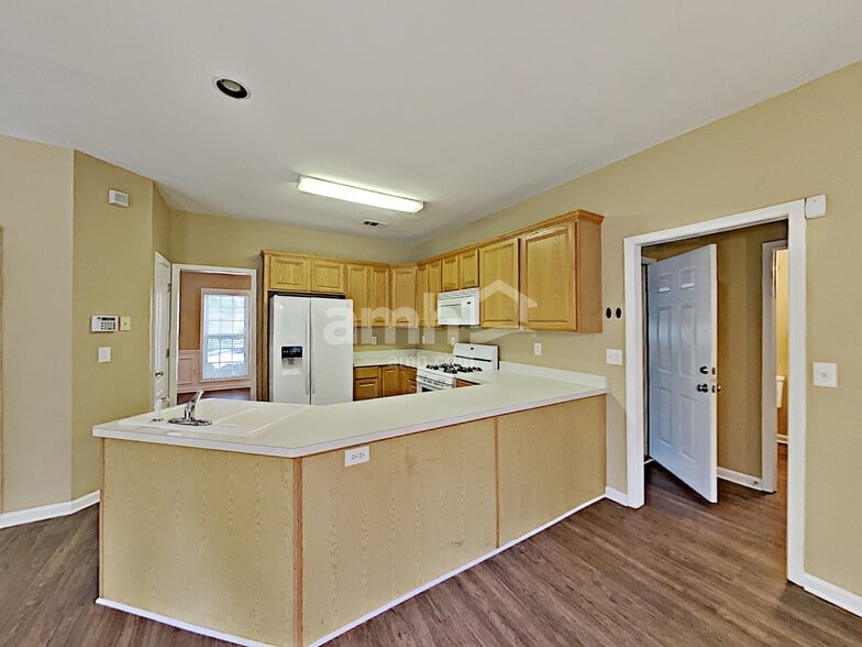 Building Photo - 2813 Savannah Walk Cv