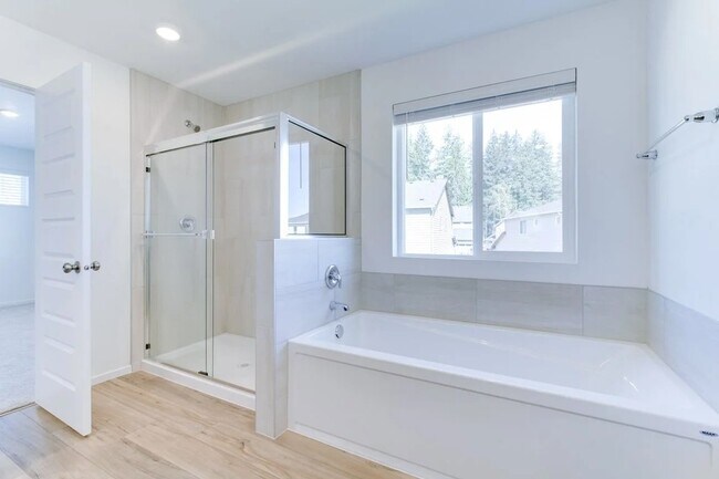 Building Photo - 6130 Crestner Dr SW