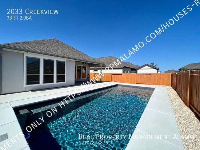 Building Photo - 2033 Creekview-