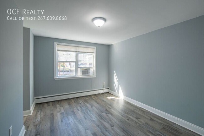 Building Photo - 5905 Houghton St