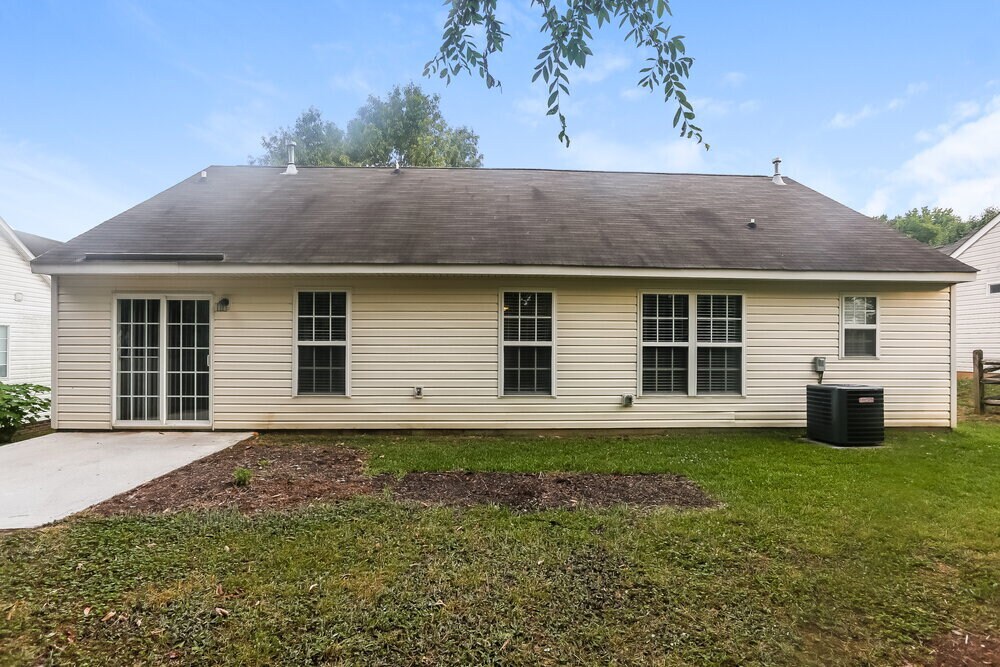 Building Photo - 2787 Island Point Dr NW