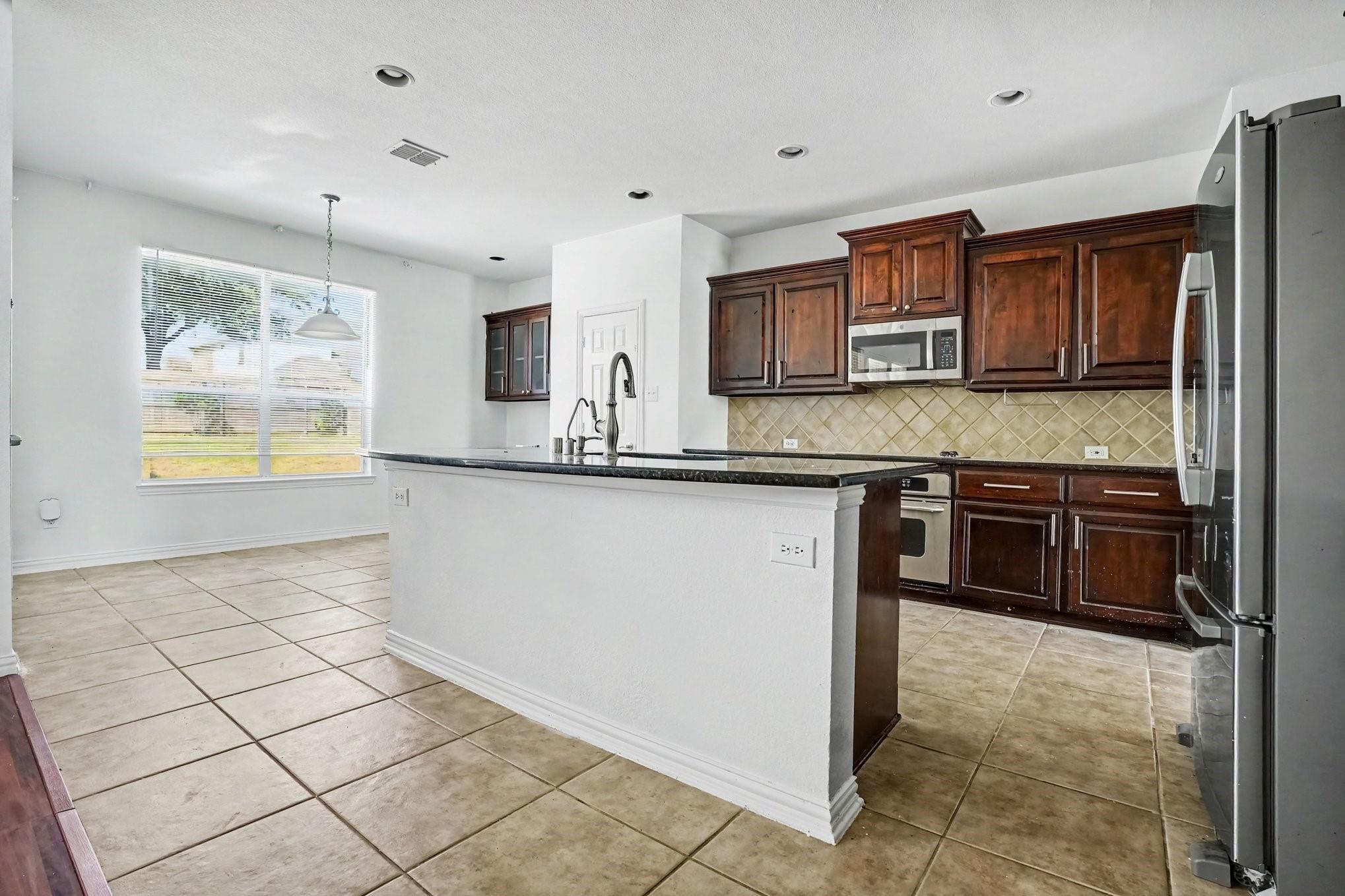 Building Photo - 3023 Riverwood Ln