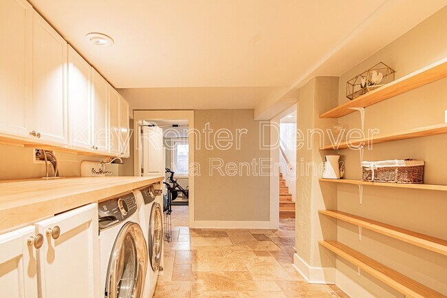 Building Photo - 740 S Corona St