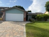 Building Photo - 3809 Stanford Dr
