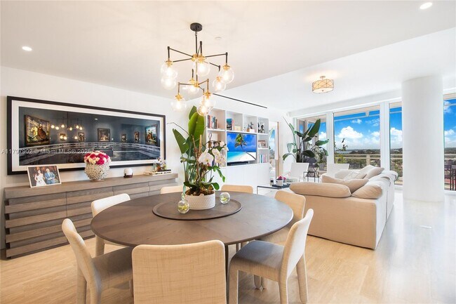 Building Photo - 9001 Collins Ave