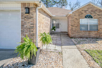 Building Photo - 991 Southern Oaks Ct