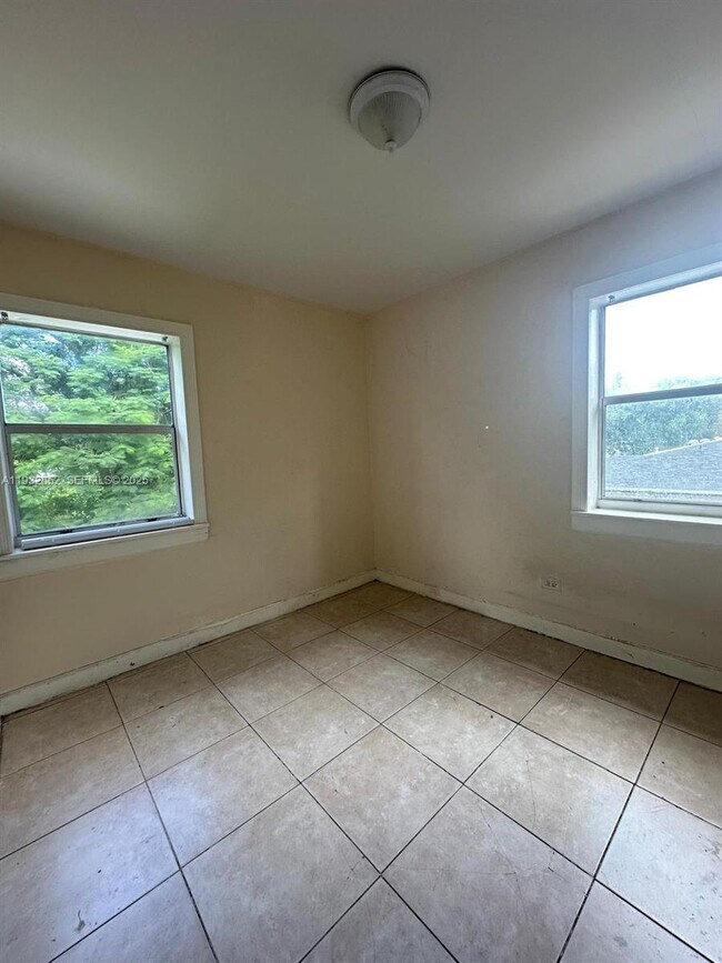 Building Photo - 1087 NW 51st St