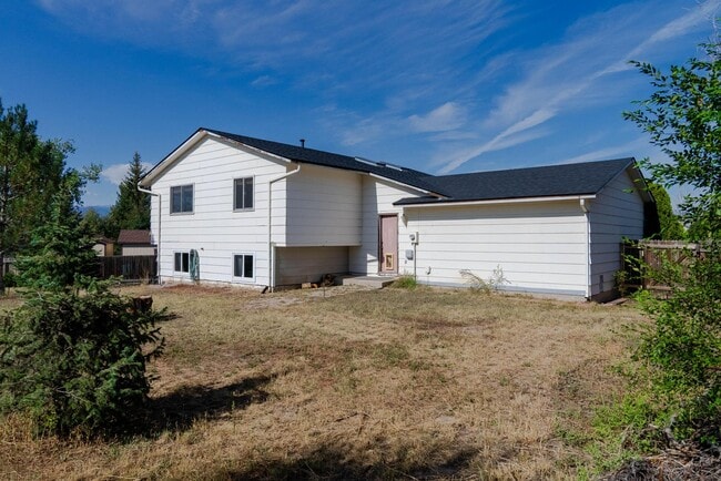 Building Photo - 7875 Chimney Terrace