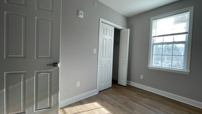 Building Photo - 12 Nashua St