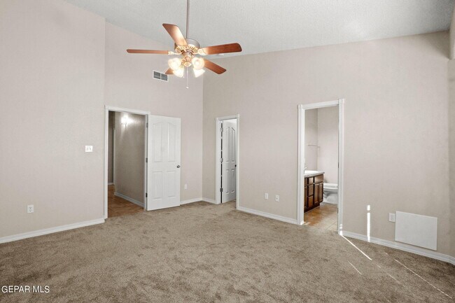 Building Photo - 3148 Sunny Prairie Dr