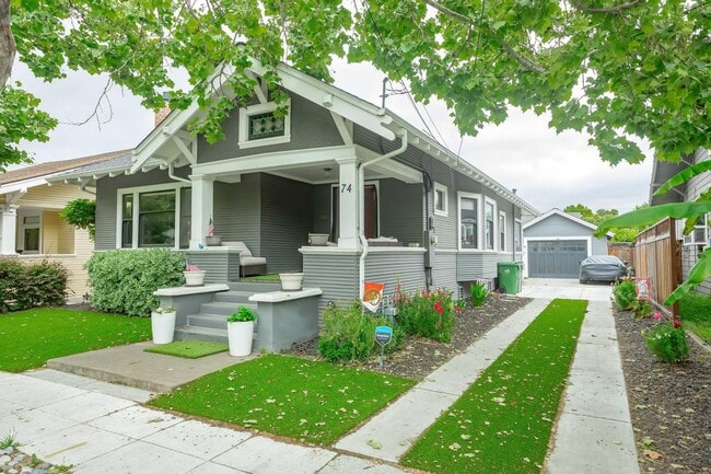 Building Photo - Charming Upgraded 2 Bedroom 2 Bath Rose Garden Home