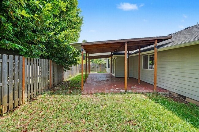 Building Photo - 1075 Mildred Ln SE
