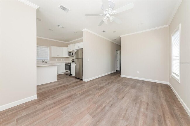 Building Photo - 509 60th Ave Dr W