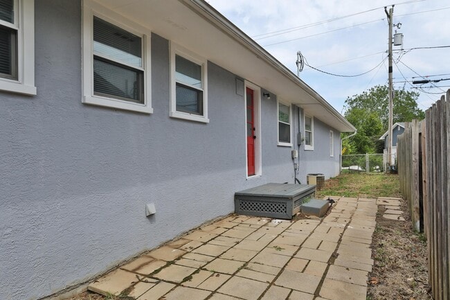 Building Photo - 4474 Starret Rd