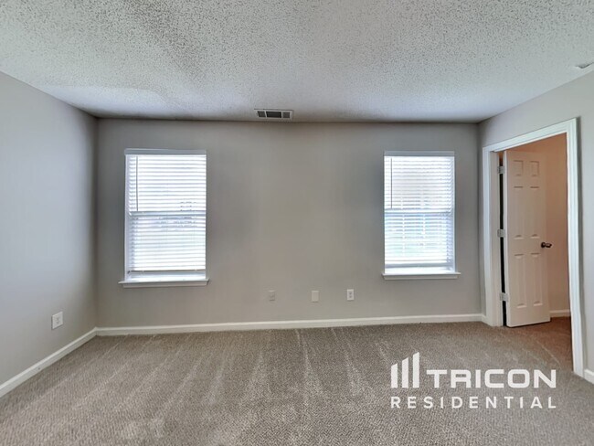 Building Photo - 2605 Thunder Basin Way