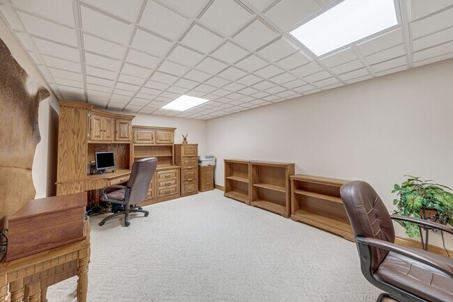 Building Photo - 2923 Rutherford Dr