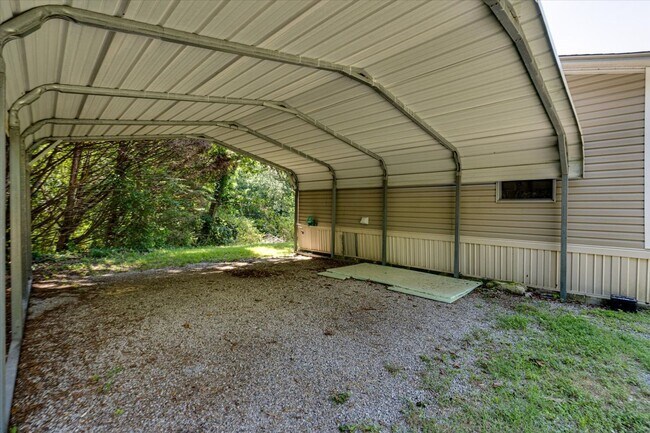 Building Photo - Peaceful 2BR 2 BA in Soddy Daisy