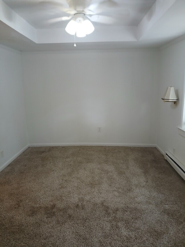 Building Photo - 1209 Willow Ave