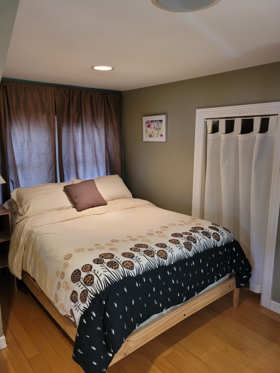 Building Photo - 1219 Burwell St