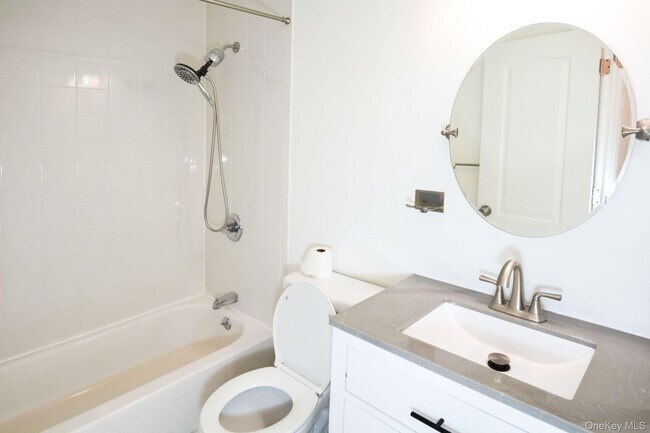 Building Photo - 212-23-212-16 16th Ave