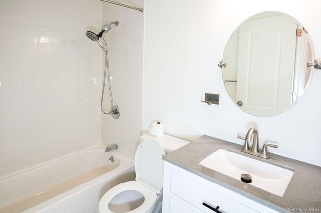 Building Photo - 212-72-212-16 16th Ave