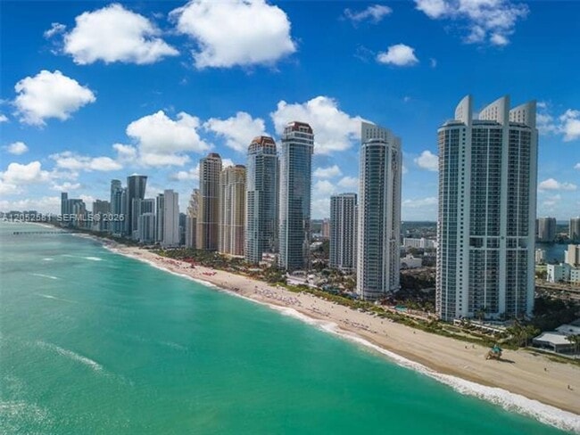 Building Photo - 18201 Collins Ave