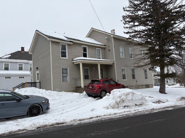 Building Photo - 443 N Perry St