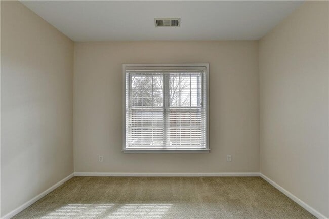Building Photo - 4006 Edgecomb Dr