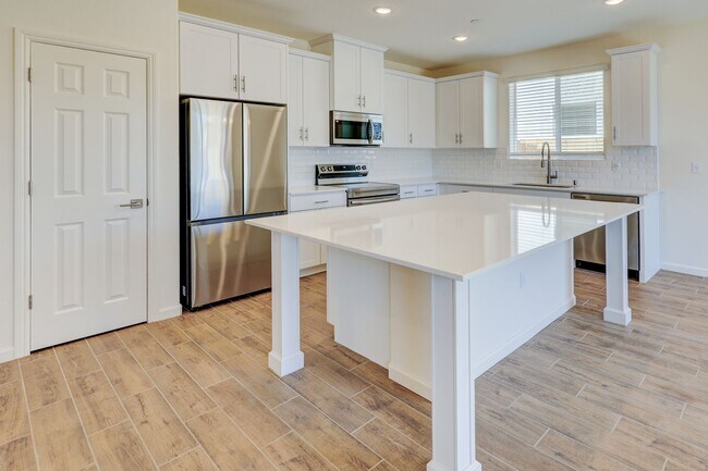 Building Photo - Brand New Home in Riverstone